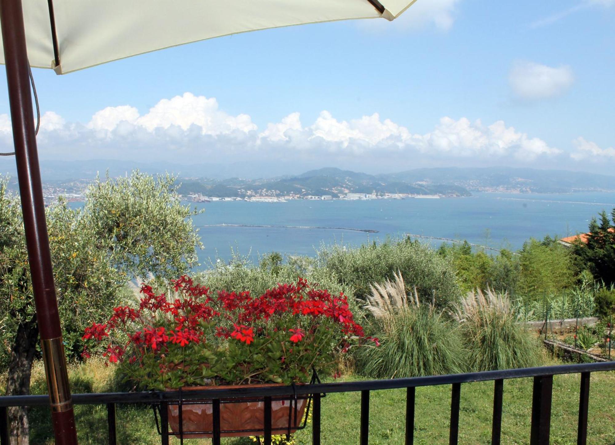 Agriturismo Terrazza Sul Golfo - Il Casale Λα Σπέτσια Εξωτερικό φωτογραφία